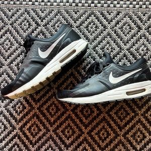 Nike AirMax youth 7